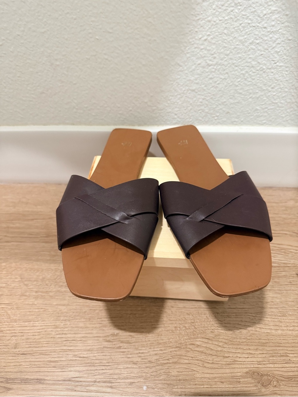 Women's Brown Slide Sandals